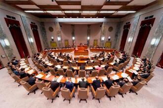 写真:県議会本会議の様子