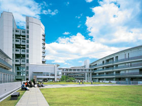 写真:校内広場