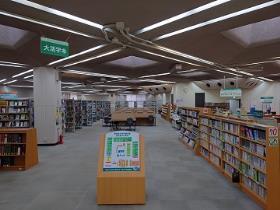写真:閲覧室