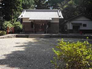 写真:隣接する八幡神社
