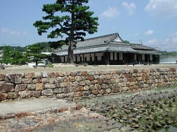 写真:新居関所