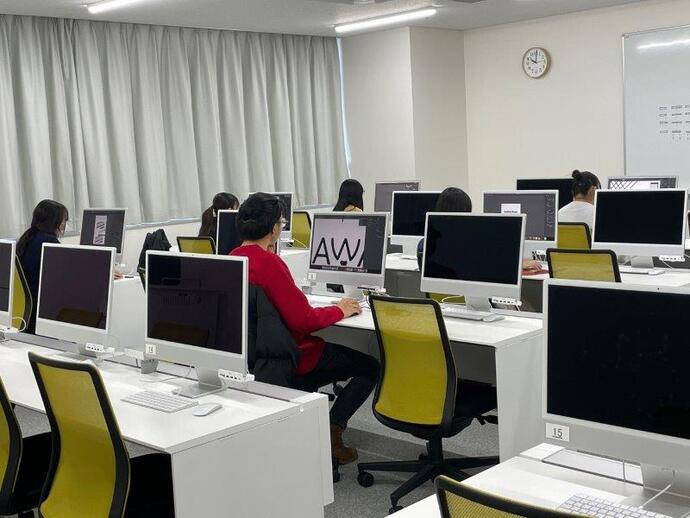 写真：グラフィックデザイン　総合4