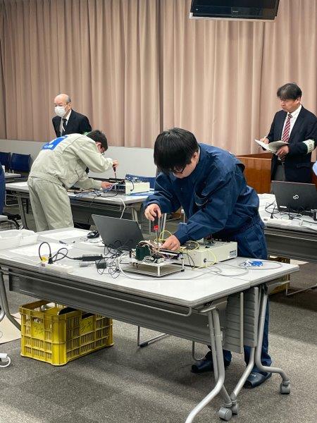 写真：シーケンス制御　高校生1