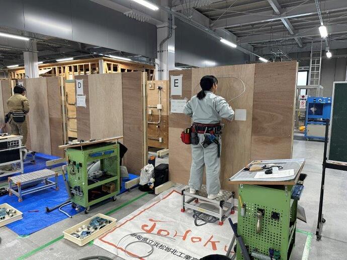 写真：電気工事　総合1