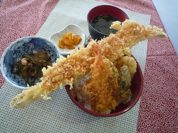 写真:タチウオ一本天丼