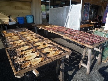 写真:店舗前の様子
