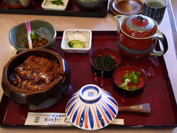 写真:まぶし茶漬け