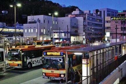 写真：バス熱海駅前