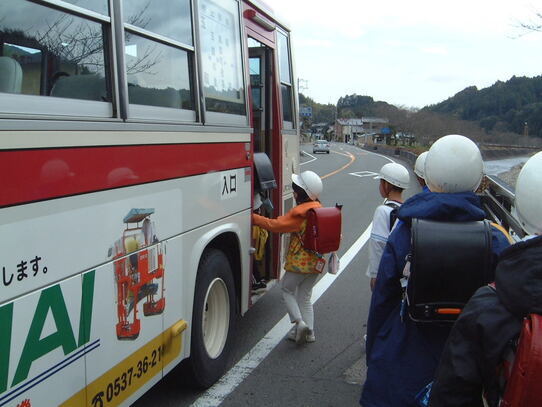 写真：生活に欠かせない路線バス