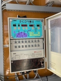 写真:複合環境制御装置の写真
