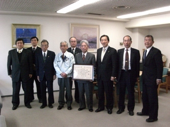 写真:藤枝市長への報告会