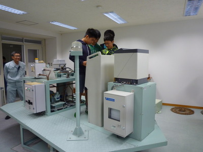 写真:操船シミュレータ