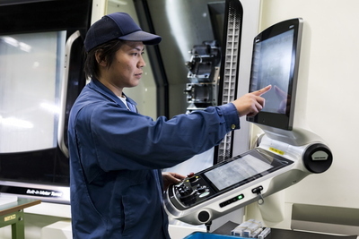 写真:機械操作の様子2