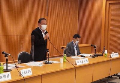 写真：藪田議長（会長）