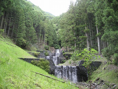 写真:治山ダム
