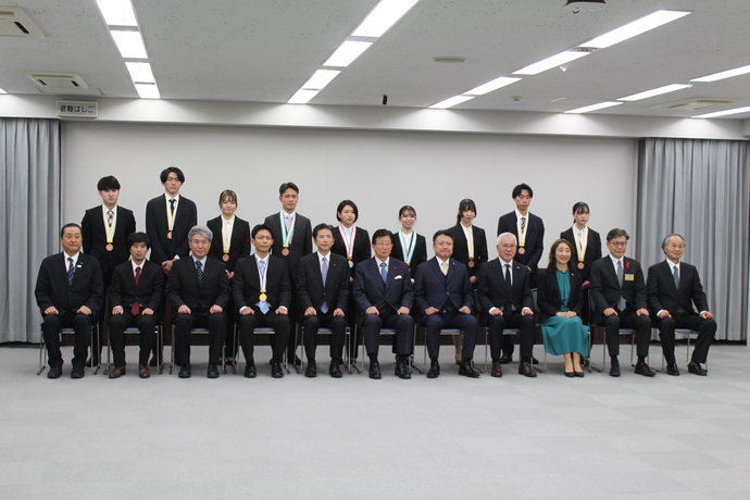 写真:入賞者等表彰式の様子2