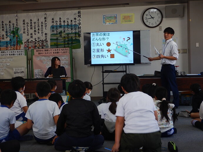 写真：10月30日開催　牧之原市立萩間小学校の様子