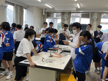 写真:中学校での授業の様子1