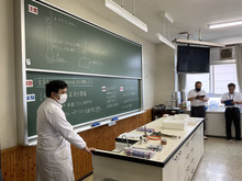 写真:中学校での授業の様子2