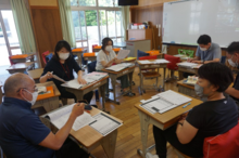 写真:事後研修の様子