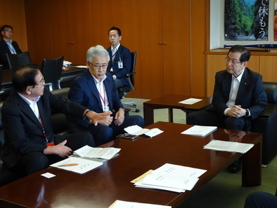 画像:東海北陸7県議会議長会要望活動 国土交通省