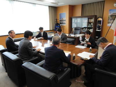 画像:東海北陸7県議会議長会要望活動 国土強靱化担当大臣・内閣府特命担当大臣(防災)