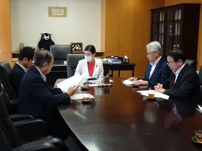 画像:東海北陸7県議会議長会要望活動 文部科学省
