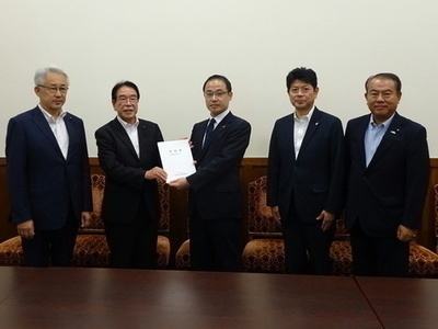 画像:東海北陸7県議会議長会要望活動 参議院