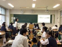写真:筆者・英語の授業風景