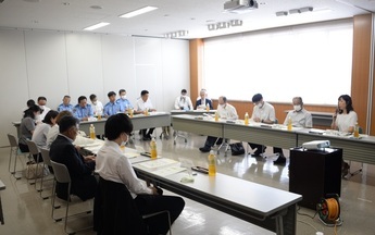 写真：協議会の様子