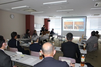 写真：協議会の様子
