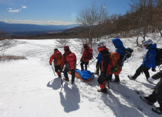 写真：静岡県山岳遭難救助隊富士宮小隊