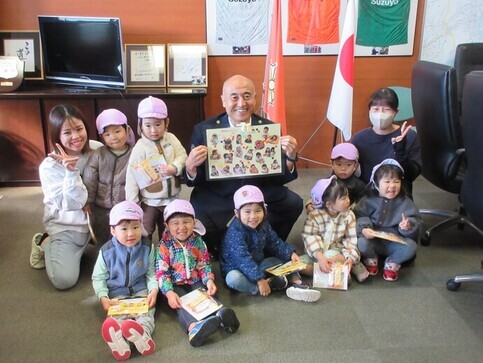 写真：園児のみなさんの訪問