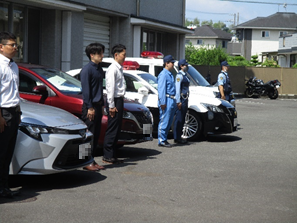 写真：装備車両点検の様子