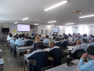 写真：企業向け交通安全講習会の様子