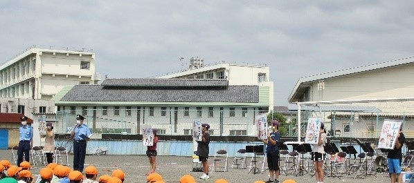 画像：警察音楽隊鑑賞会と防犯のお話を聞く会