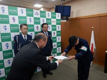 写真：12月15日（金曜日）しずてつジャストライン浜岡営業所「交通安全宣言書」提出式