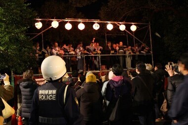 写真：市内神社の節分祭に伴う雑踏警備の様子