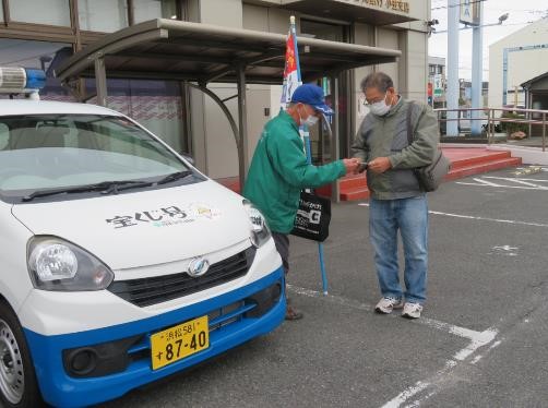 写真：R6.2.15　特殊サギ被害ゼロの日広報キャンペーン（静岡銀行小笠支店）