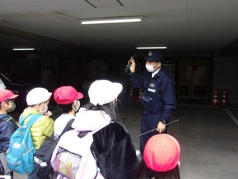 写真：熱海市立多賀小学校3年生社会科見学