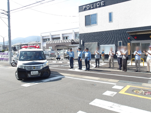 写真:富士南交番開所しました