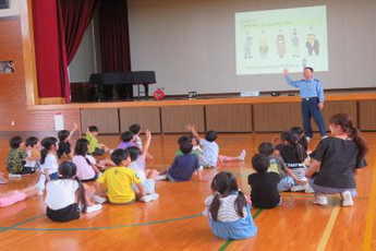 写真：防犯教室（小笠東小学校）