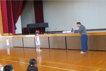写真：防犯教室（小笠東小学校）
